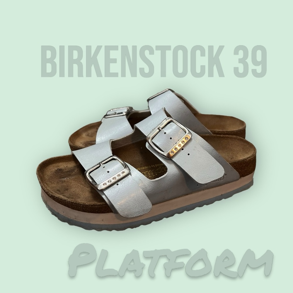 Birkenstock 39 good condition platforms. Elevates!